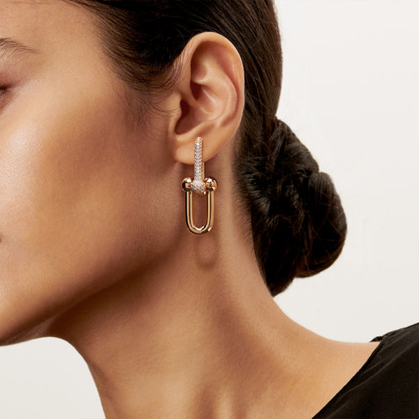 Tiffany HardWear:Large Link Earrings in Yellow Gold with Pavé Diamonds