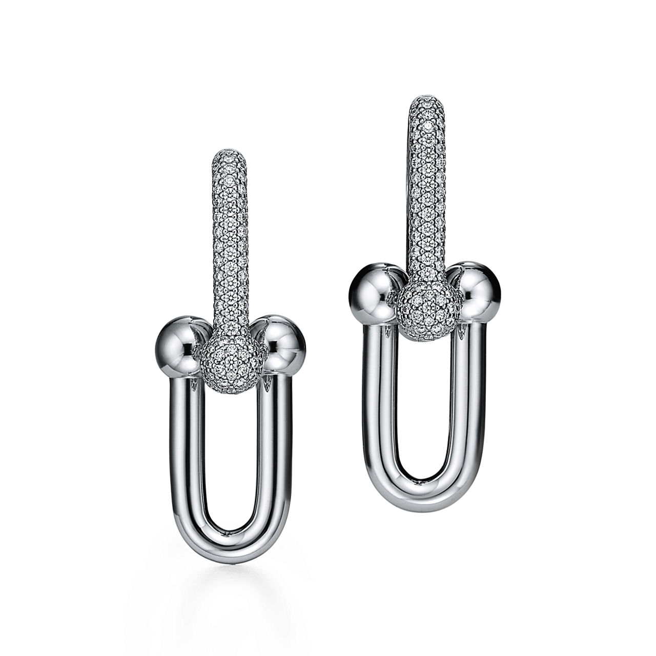 Large Link Earrings in White Gold with Pavé Diamonds