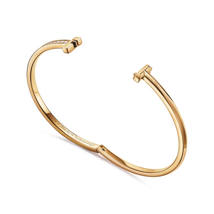 Tiffany T:T1 Narrow Diamond Hinged Bangle in Yellow Gold image number 4