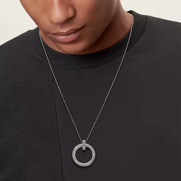 Tiffany T:Pendentif Cercle T1 en or blanc 18 carats et diamants. Large., 2
