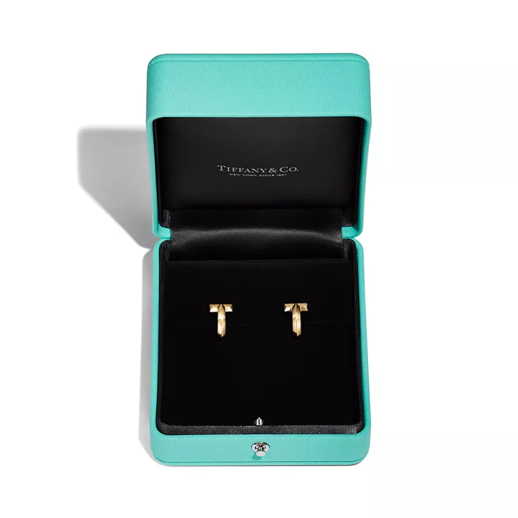 Tiffany T:Pendientes de aro T1 de oro amarillo, 4