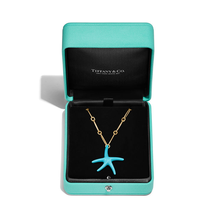 Elsa Peretti®:Starfish Pendant in Yellow Gold with Turquoise image number 4