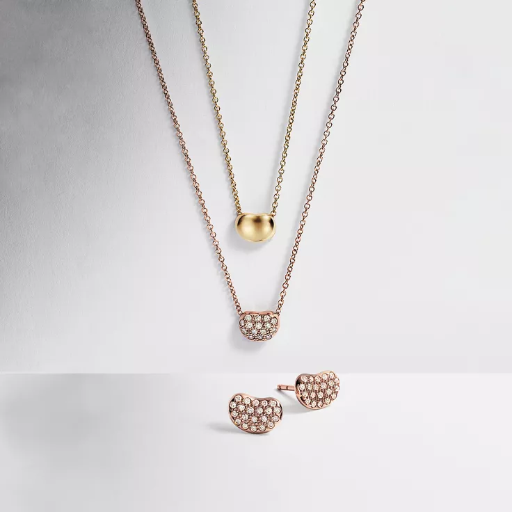 Elsa Peretti®:Bean® design Pendant in Rose Gold with Pavé Diamonds, 6.5 mm, 4