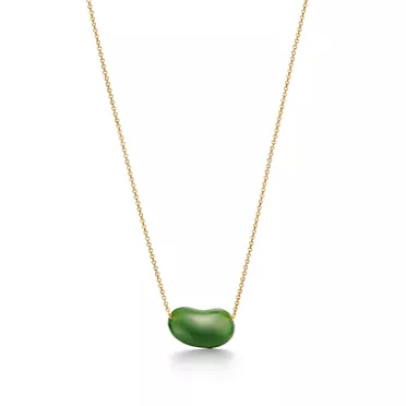 Elsa Peretti®:Bean® design Pendant in Yellow Gold with Green Jade, 18 mm, 2