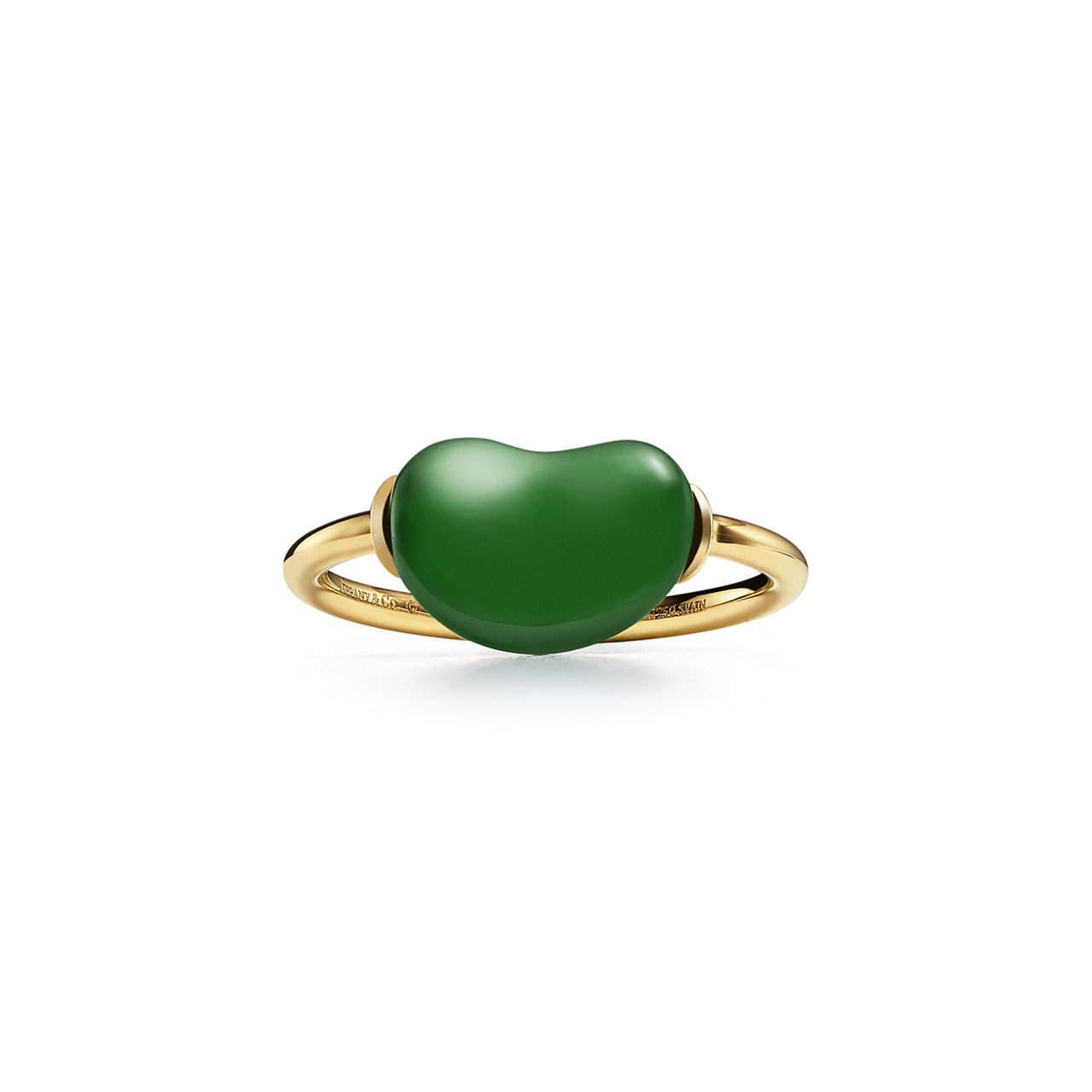 Bean design Ring in Yellow Gold with Green Jade, 12 mm