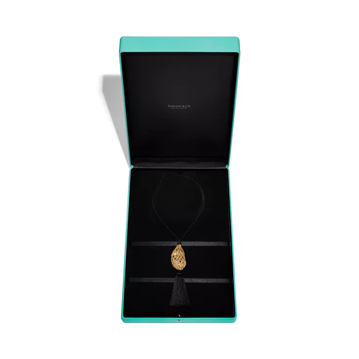 Elsa Peretti® Bean® design:Necklace of Rock Crystal with Yellow Gold, 5