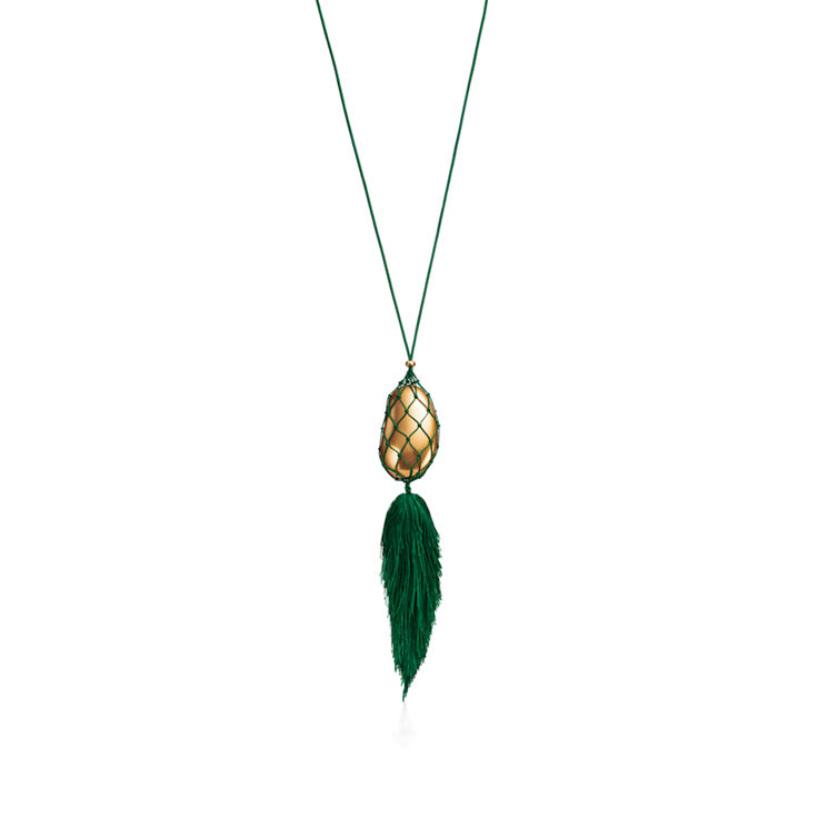 Elsa Peretti®:Bean® design Necklace of Gold Lacquer over Japanese Hardwood image number 1