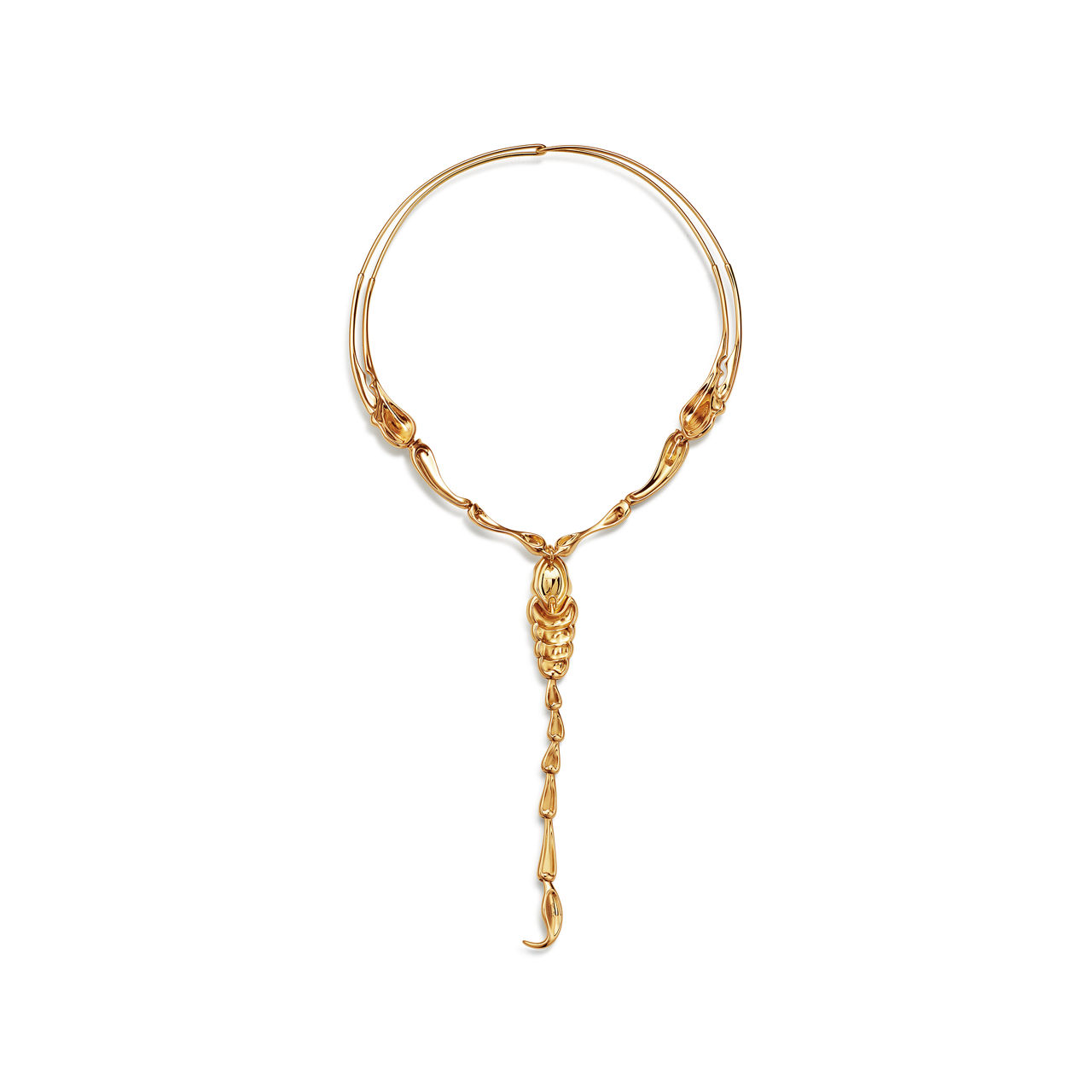 Elsa Peretti®:Scorpion Necklace in Yellow Gold image number 2