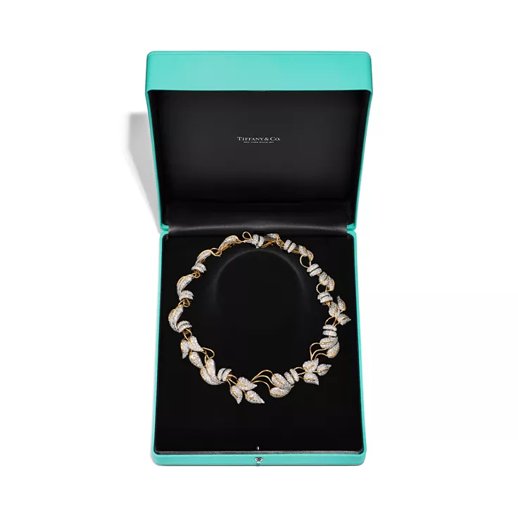 Schlumberger by Tiffany & Co.™:Leaves Necklace in Platinum and Yellow Gold, 5