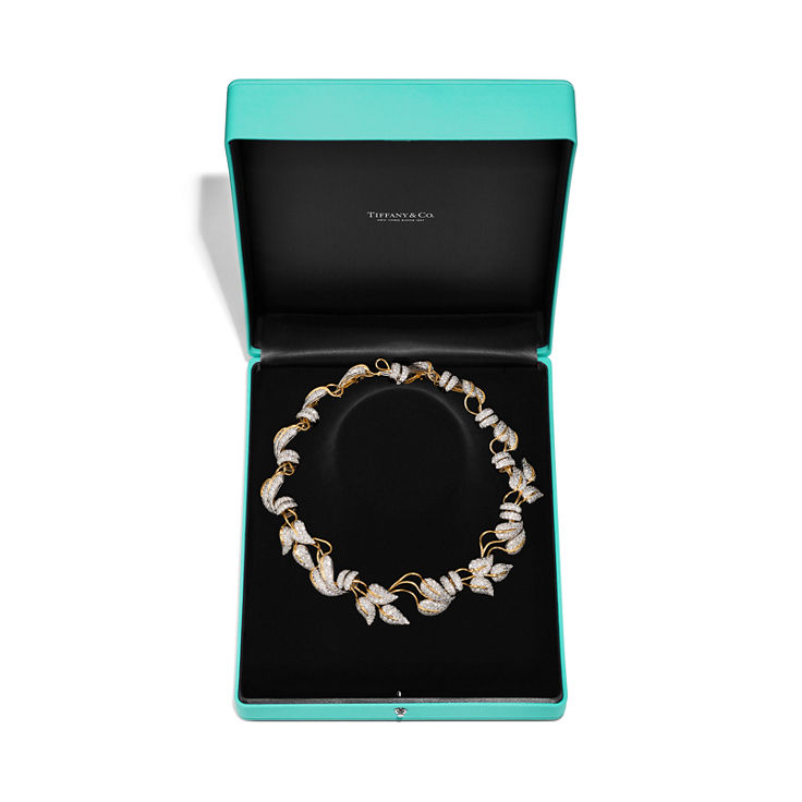 Schlumberger by Tiffany & Co.™:Leaves Necklace in Platinum and Yellow Gold image number 5