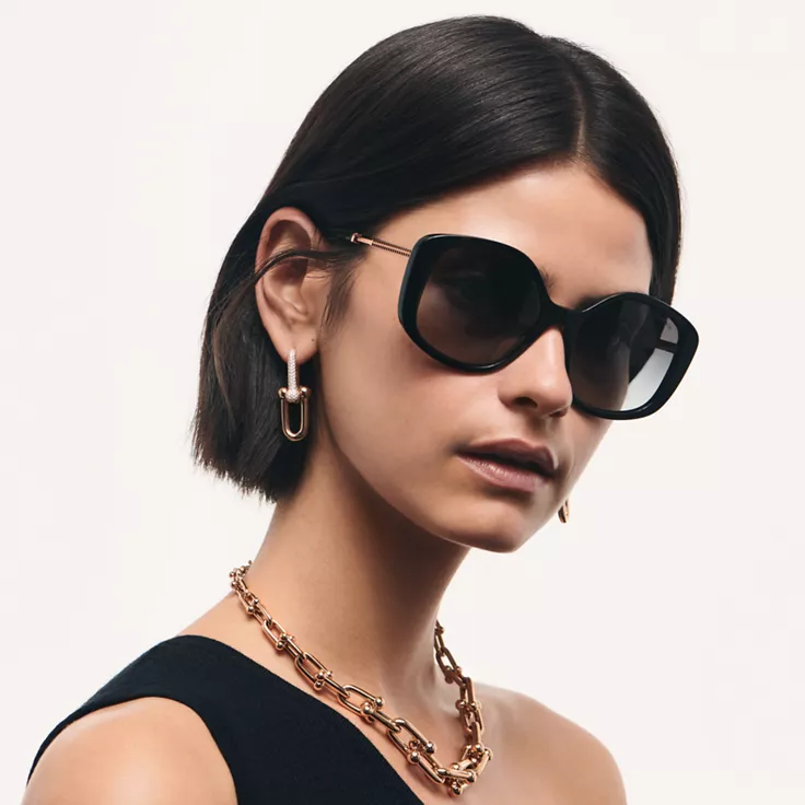 Diamond Point:Sunglasses in Black Acetate with Gradient Gray Lenses, 1