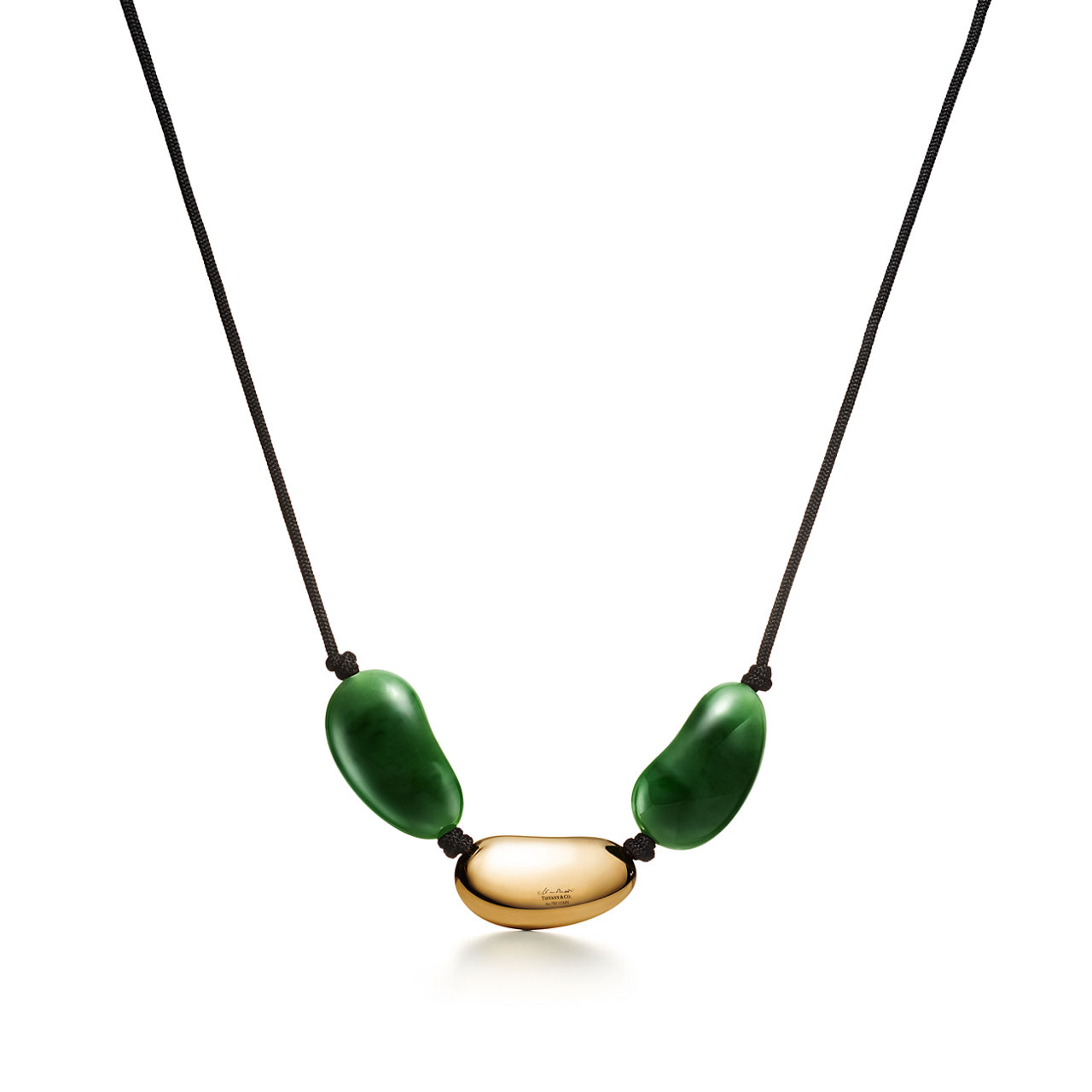 Elsa Peretti®:Bean® design Necklace in Yellow Gold with Green Jade, 29 x 50 mm image number 2