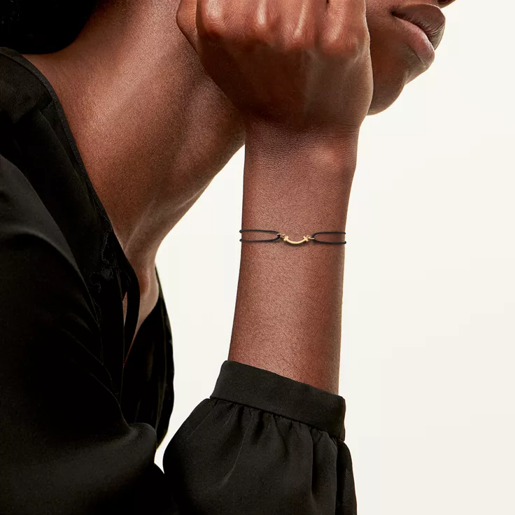 Tiffany T:Smile Bracelet in Yellow Gold on a Black Cord, 1