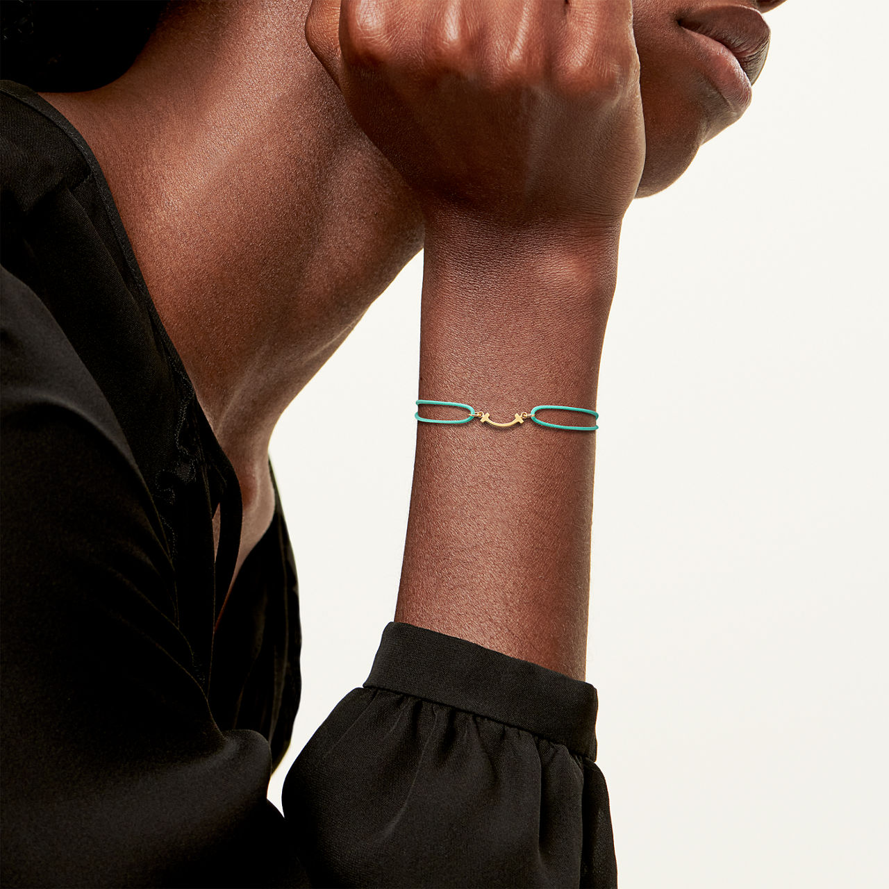 Tiffany T:Smile Bracelet in Yellow Gold on a Blue Cord image number 2