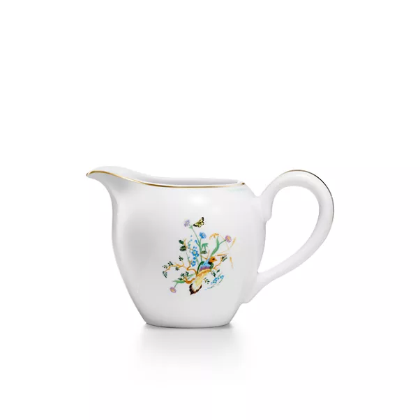 Creamer in Porcelain
