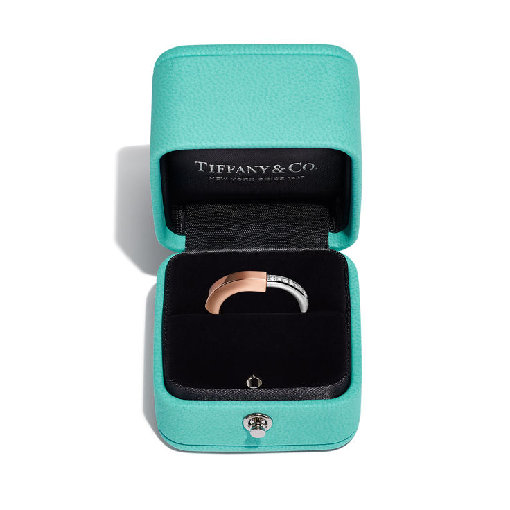Tiffany Lock:Bague en or 18 carats rose et blanc avec diamants numéro dimage {1}