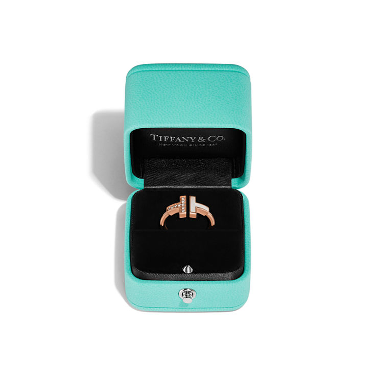 Tiffany T:Wire Ring in Rose Gold with Diamonds and Mother-of-pearl image number 4