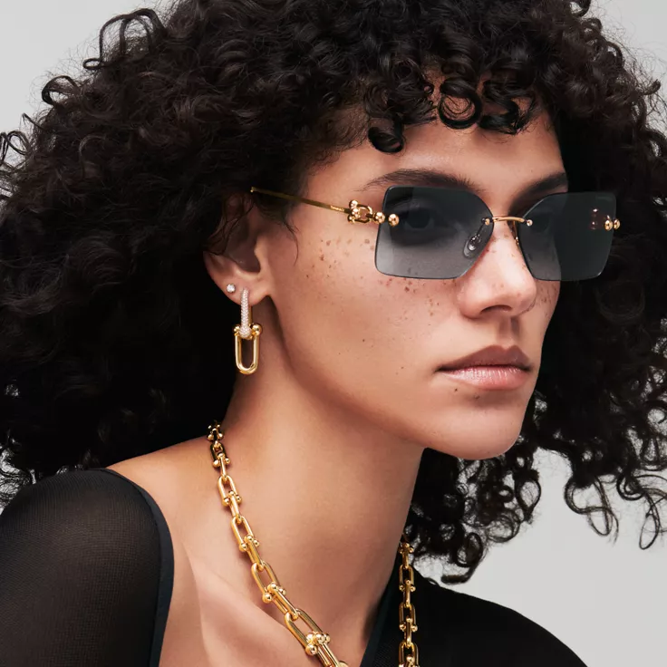 Tiffany HardWear:Sunglasses in Pale Gold-colored Metal with Blue Lenses, 1