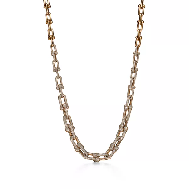 Graduated Link Necklace in Yellow Gold with Pavé Diamonds