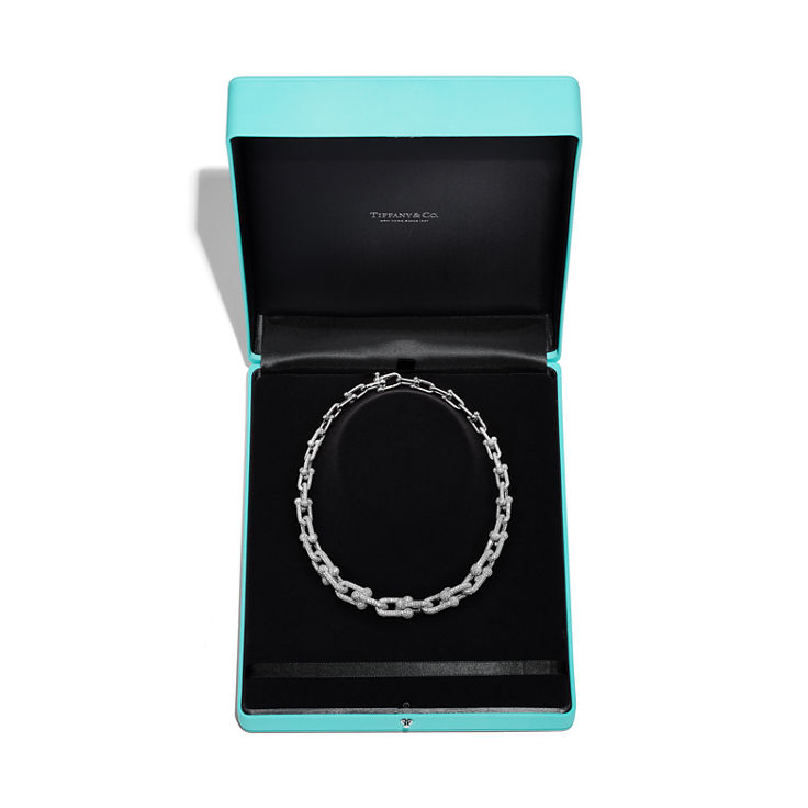 Tiffany HardWear:Graduated Link Necklace in White Gold with Pavé Diamonds image number 5