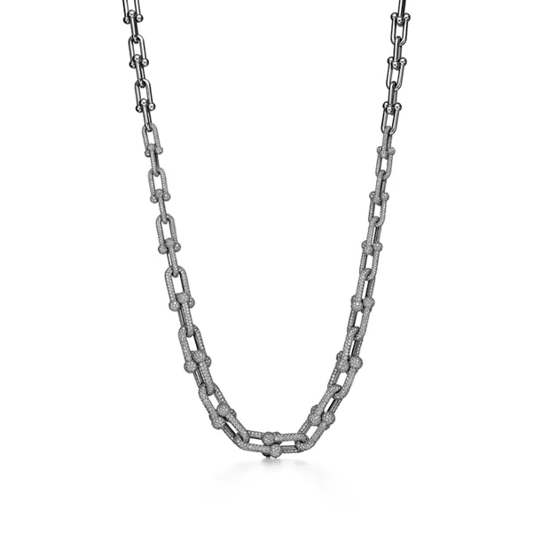 Collar de eslabones escalonados de oro blanco con diamantes en pavé