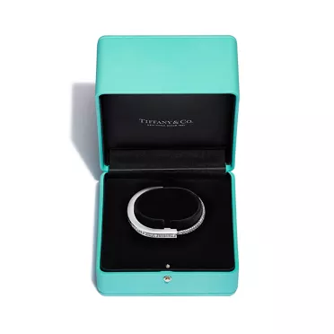 Tiffany Lock:Bangle in White Gold with Baguette and Pavé Diamonds, 7