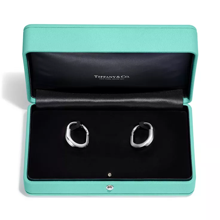 Tiffany Lock:Earrings in White Gold with Diamonds, Medium, 4