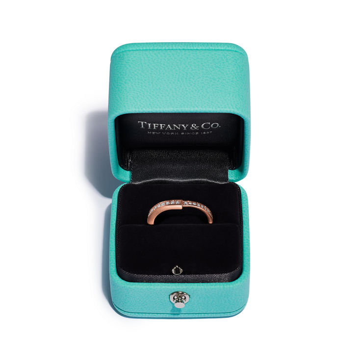 Tiffany Lock:Ring in Rose Gold with Pavé Diamonds image number 5