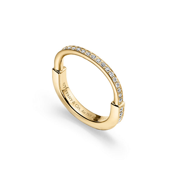 Tiffany Lock:Ring in Yellow Gold with Pavé Diamonds