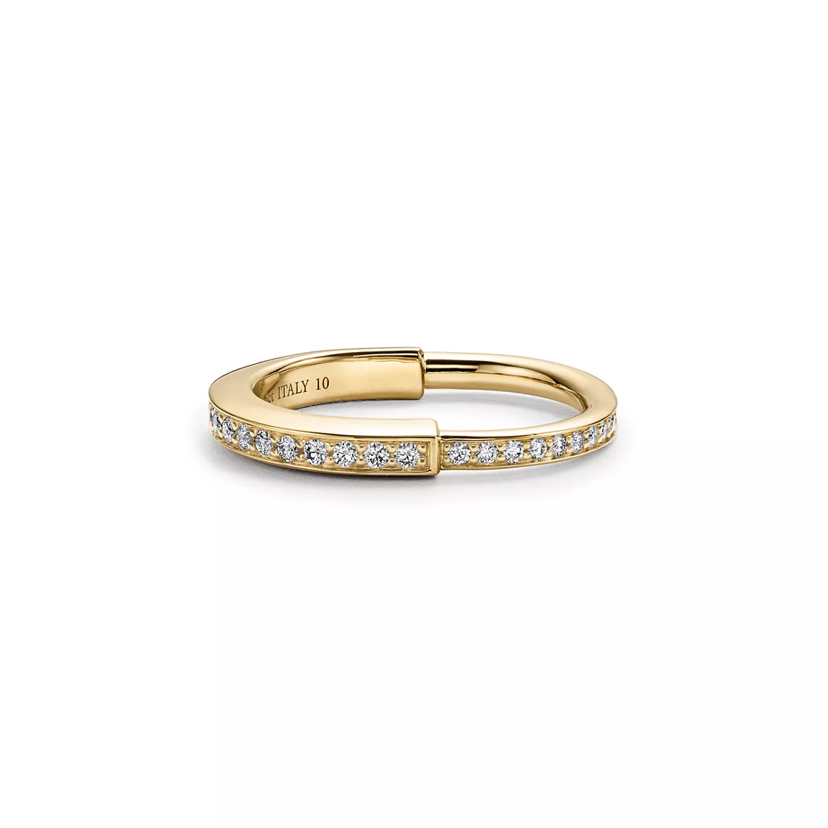 Ring in Yellow Gold with Pav&eacute; Diamonds