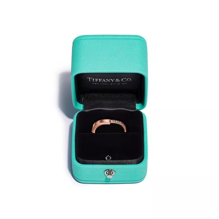 Tiffany Lock:Ring in Rose Gold with Diamonds, 5