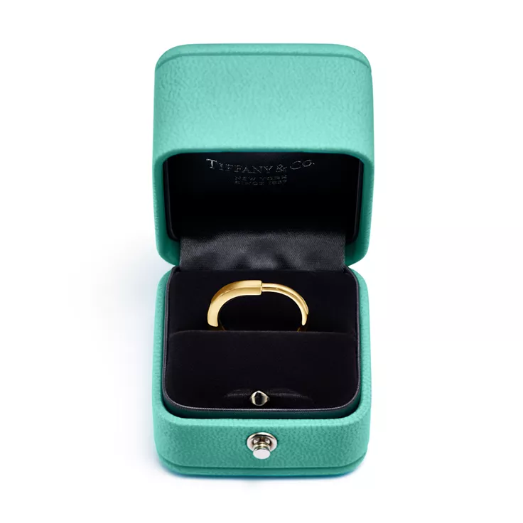 Tiffany Lock:Bague en or jaune 18 carats, 5