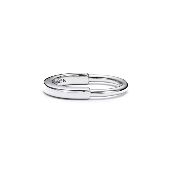 Ring in White Gold