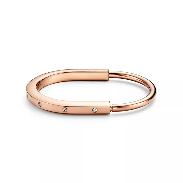 Brazalete en oro rosa con detalles de diamantes