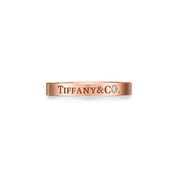 T&CO.®:Band Ring in Rose Gold with a Diamond