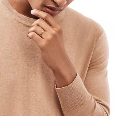 T&CO.&reg;:Band Ring in Rose Gold with a Diamond, 2