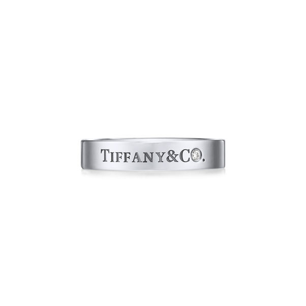 T&CO.®:Band Ring in Platinum with a Diamond