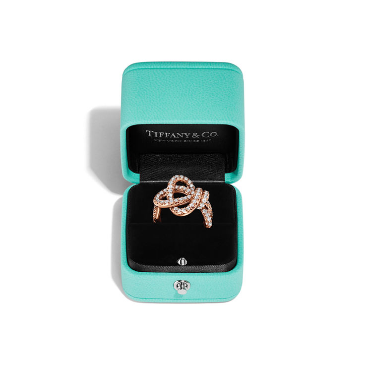 Tiffany Knot:Ring in Rose Gold with Diamonds image number 4