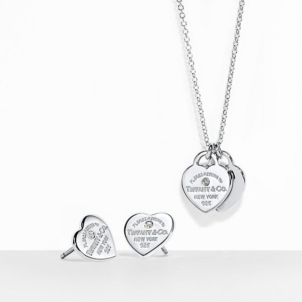 Return to Tiffany™:Heart Pendant and Earrings Set in Silver with Diamonds, Mini