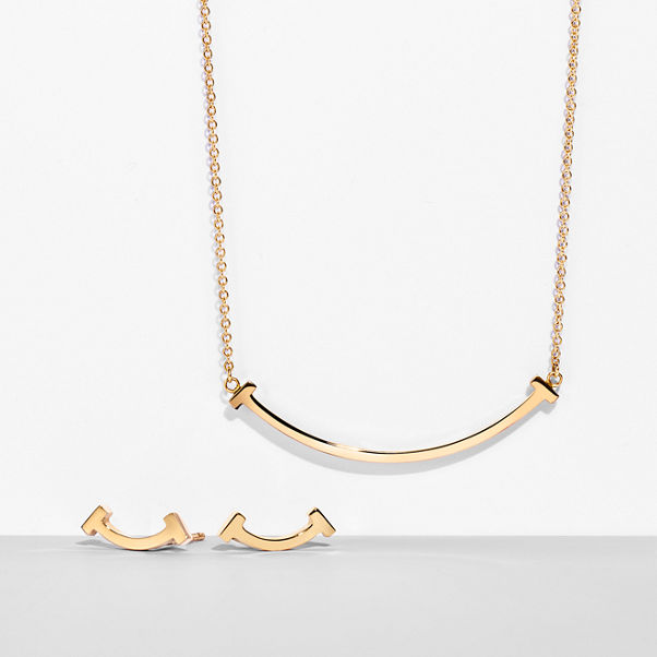 Tiffany T:Smile Pendant and Earrings Set, Limited Edition in Yellow Gold