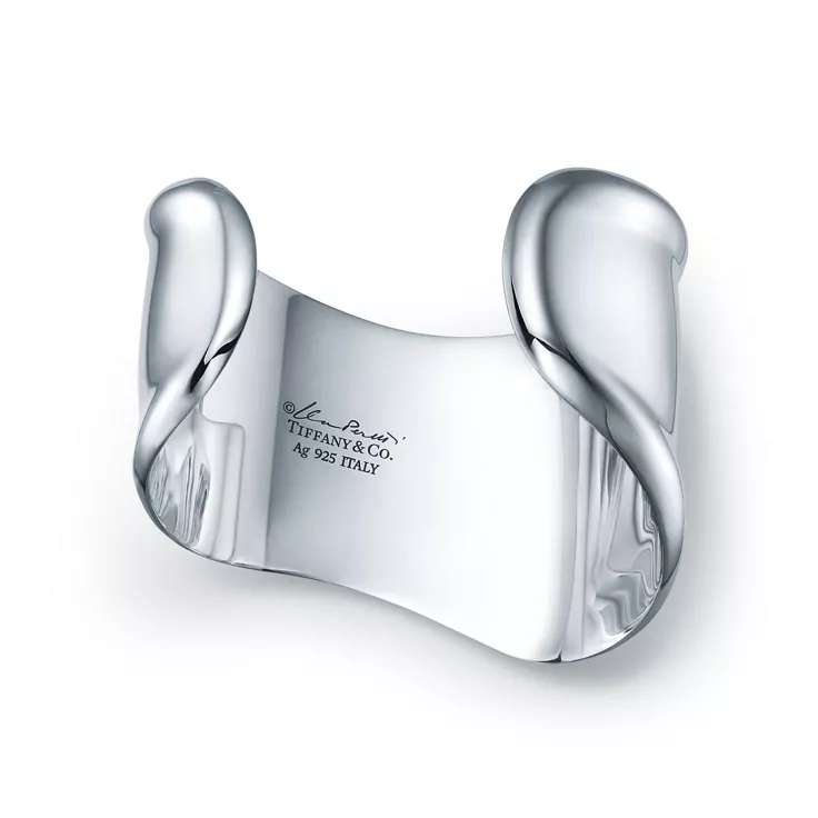 Elsa Peretti&reg;:Small Bone Cuff in Sterling Silver, 43 mm Wide, 4