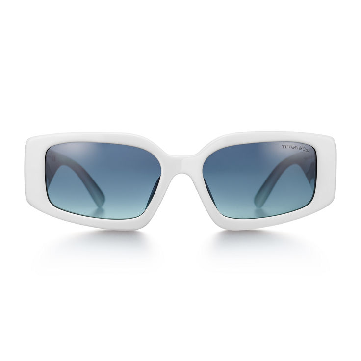 Tiffany HardWear:Sunglasses in White Acetate with Azure Gradient Blue Lenses image number 1