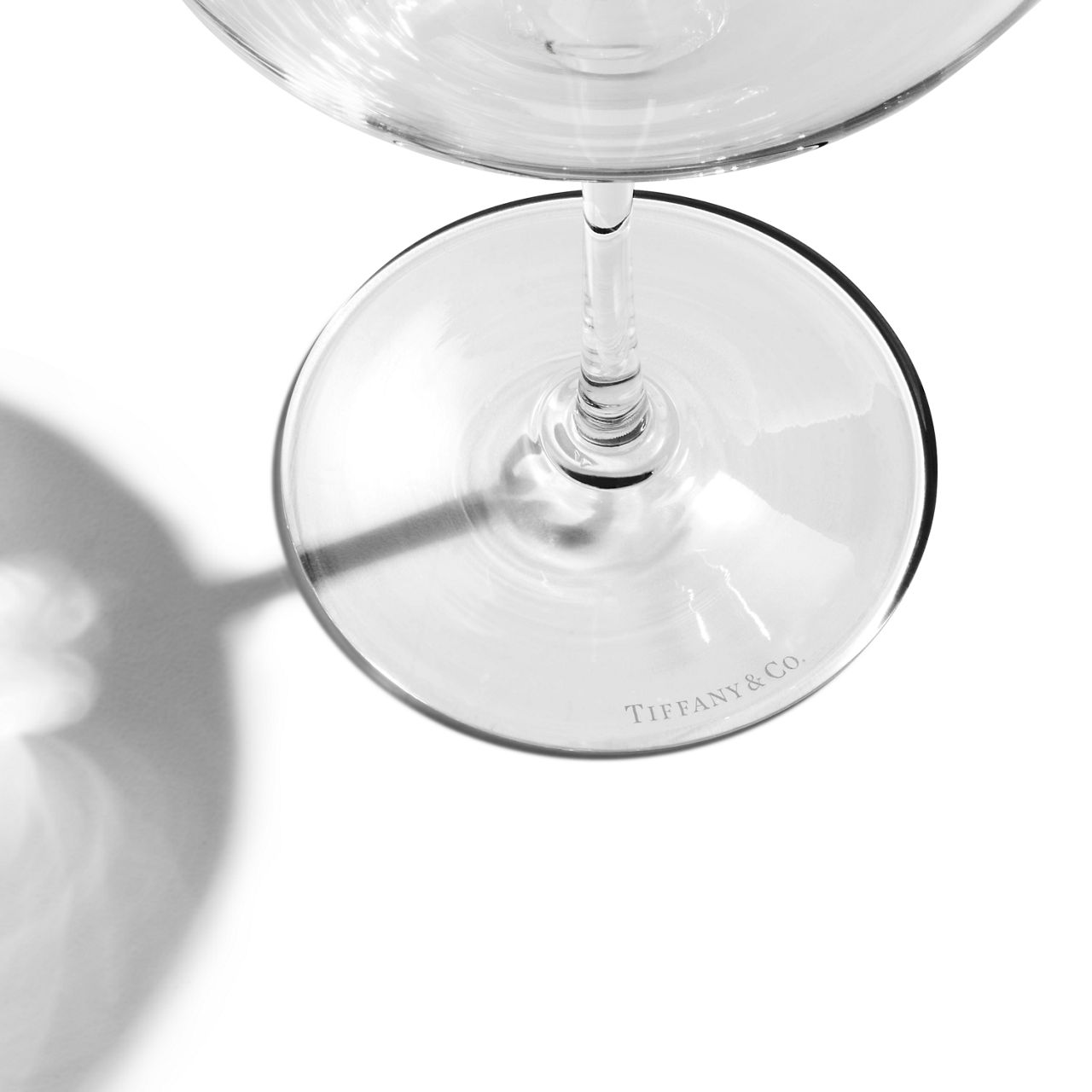 Burgunderrotes Weinglas aus Glas
