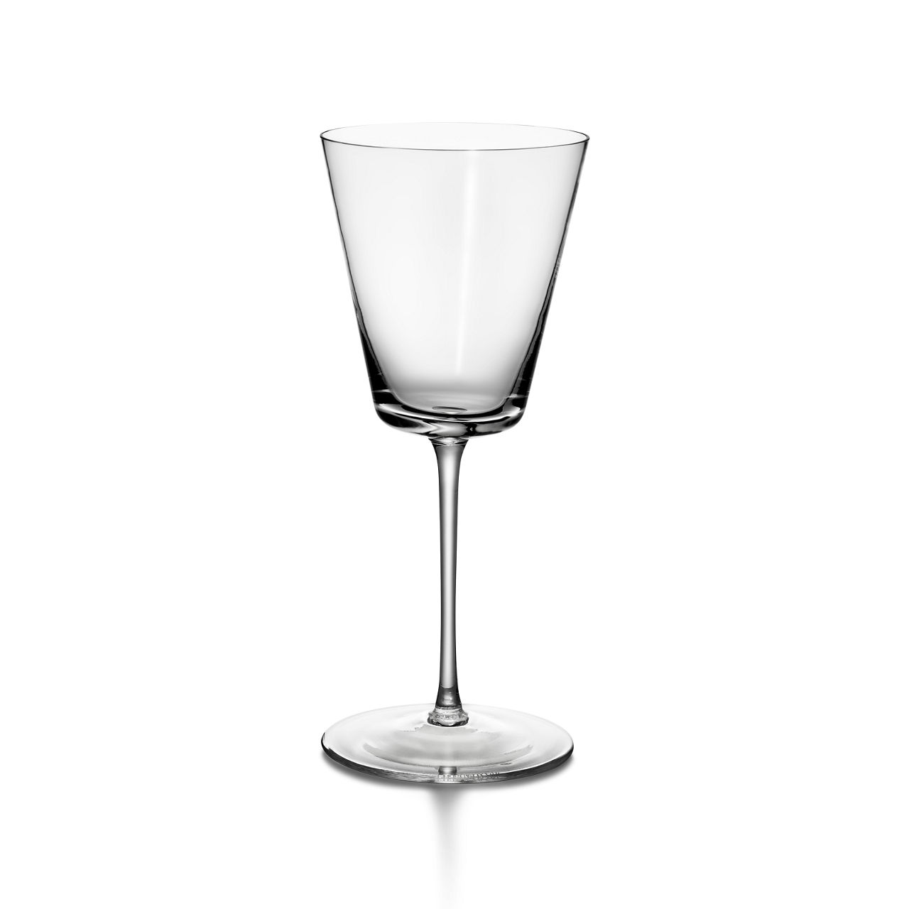 Tiffany Moderne:Bordeaux Wine Glass in Glass image number 0