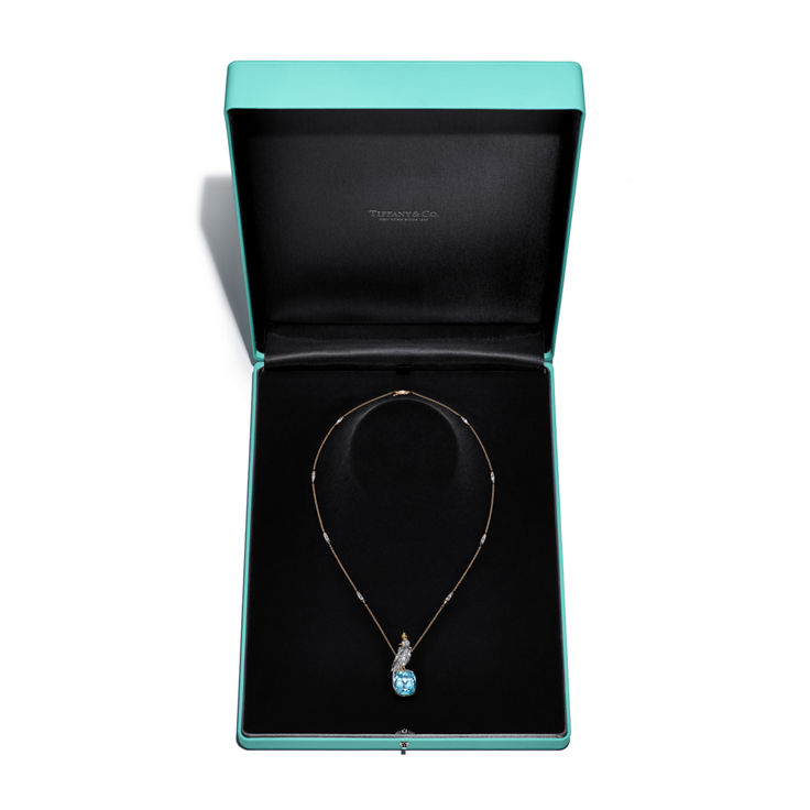 Jean Schlumberger by Tiffany:Bird on a Rock Pendant in Yellow Gold and Platinum image number 4