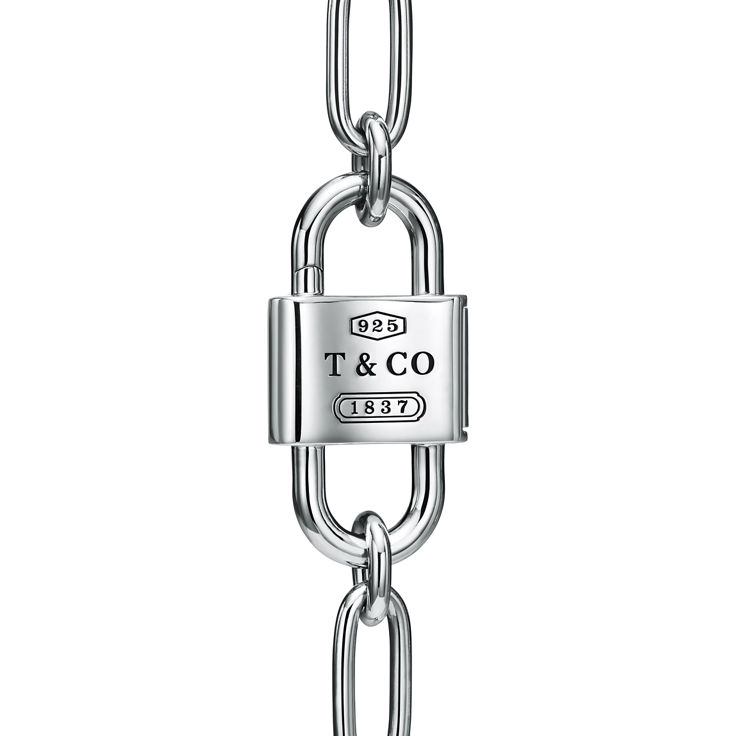 Tiffany 1837™:Large Double Lock Necklace in Sterling Silver image number 5