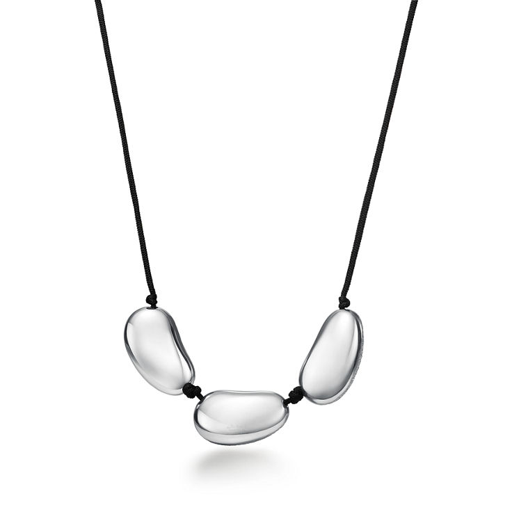 Elsa Peretti®:Bean® design Necklace in Platinum with Diamonds image number 1