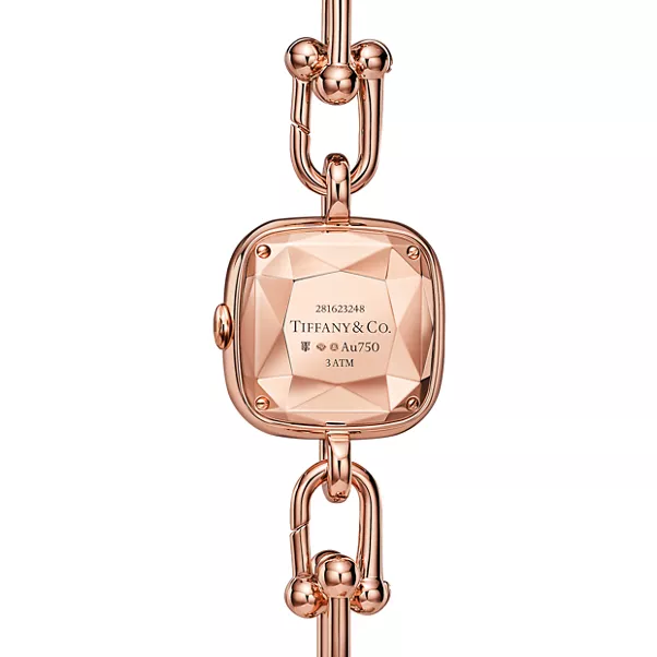 Uhr in Roségold mit Pavé-Diamanten und weißem Perlmutt