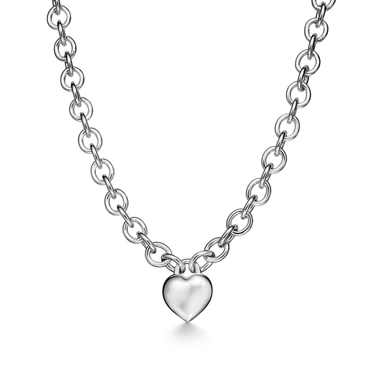 Return to Tiffany™:Full Heart Toggle Necklace in Sterling Silver image number 4