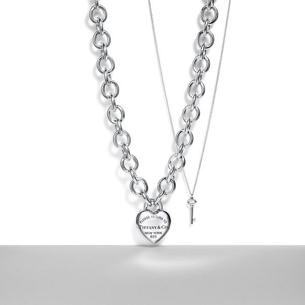 Return to Tiffany™:Full Heart Halskette mit Knebelverschluss in Sterlingsilber